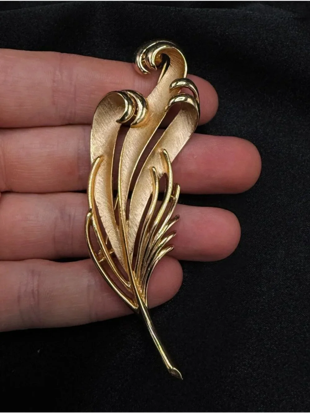 Vintage 1960s Trifari Signed Gold-Tone Feather Brooch